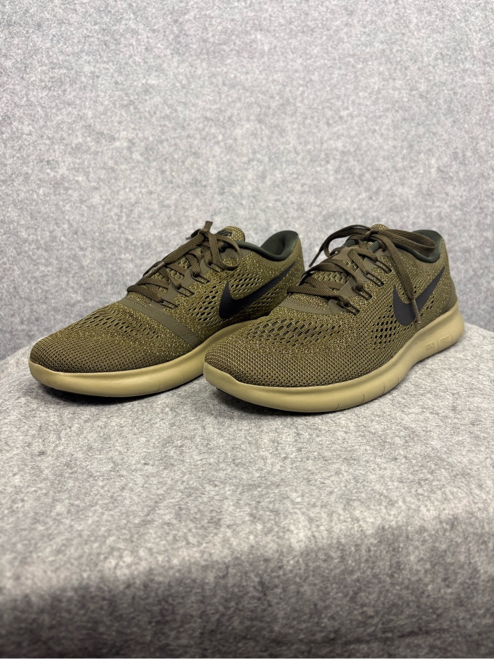 Nike Free RN 2017 Running Shoes Olive Green Men’s Size 10